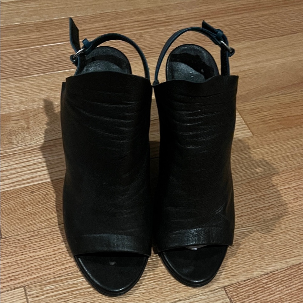 Balenciaga leather wedge sandals Black Women's Peep-Toe Ankle, blue back strap